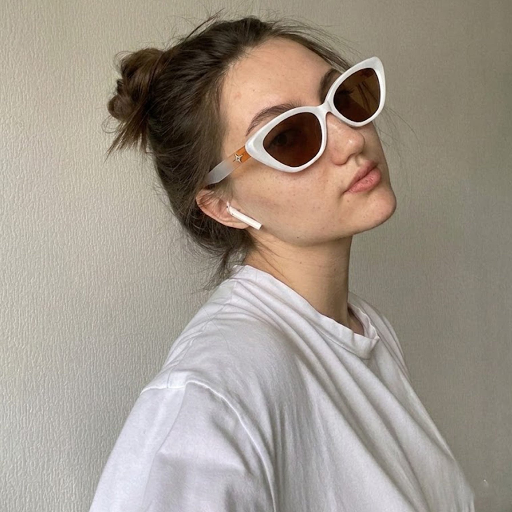 Syra | Transparent-White Medium Full Rim Cat-Eye Sunglasses for Women [UV-protected] HASHTAG X WHITECHERRY