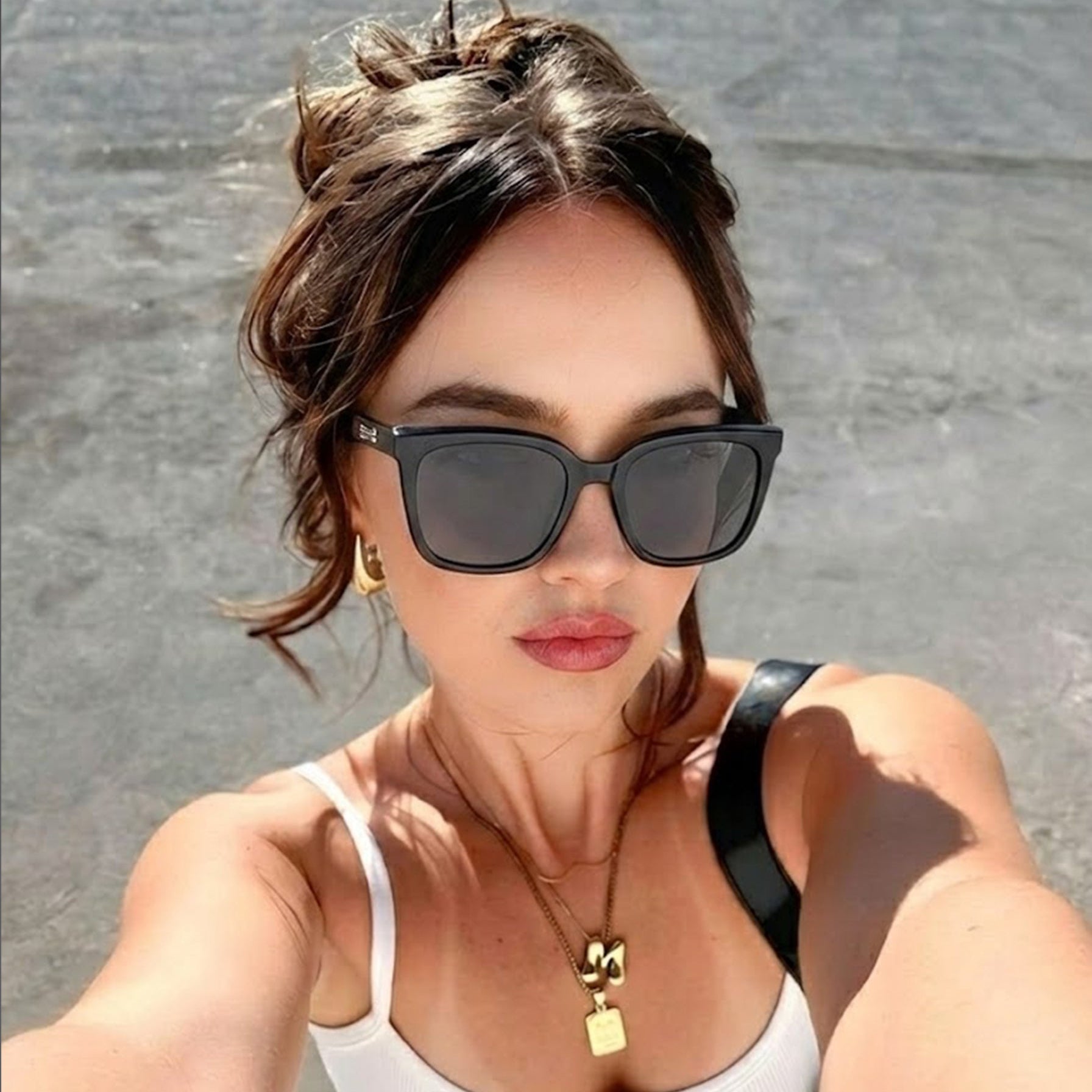 Lumor | Black Medium Full Rim Square Sunglasses for Women [UV-protected]