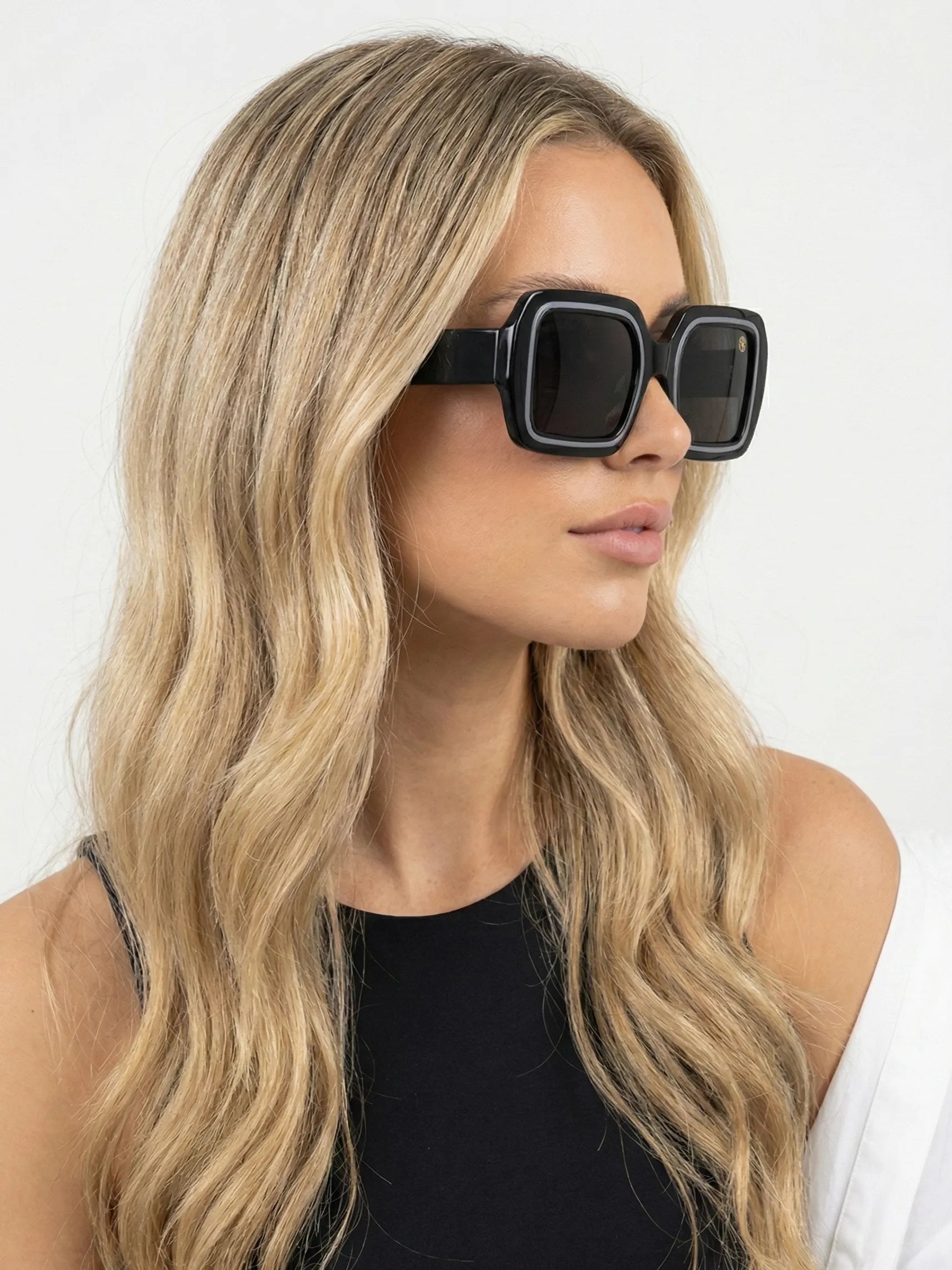 Jumbo | Black Medium Full Rim Square Sunglasses for Men & Women [UV-protected]