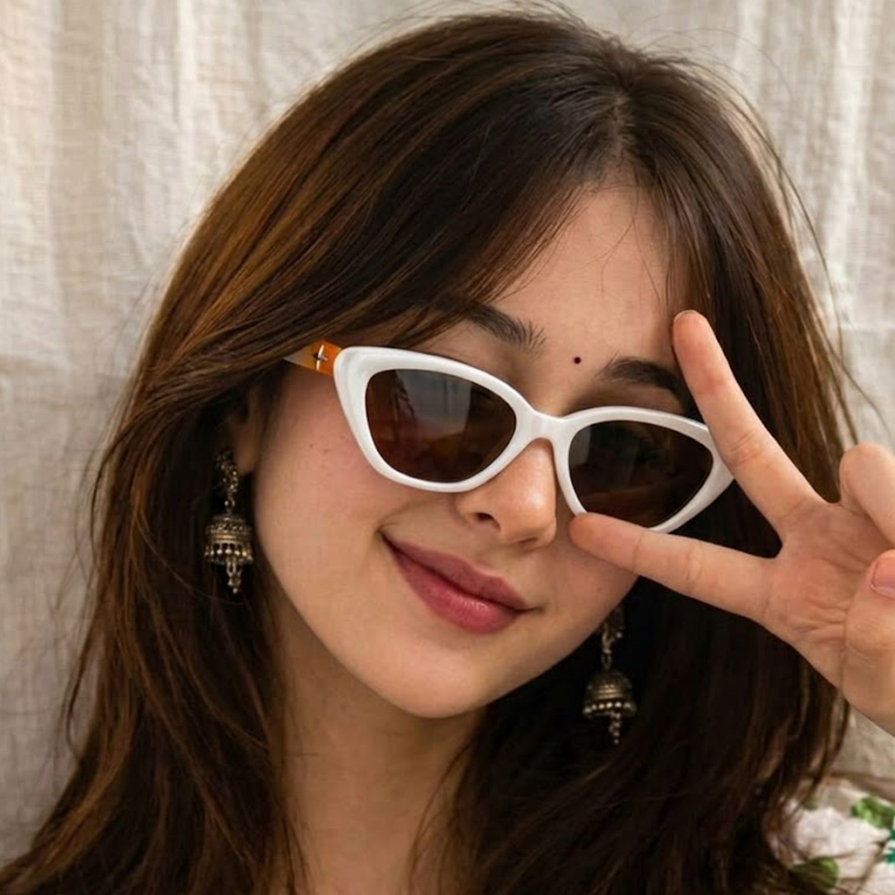 Syra | Transparent-White Medium Full Rim Cat-Eye Sunglasses for Women [UV-protected] HASHTAG X WHITECHERRY