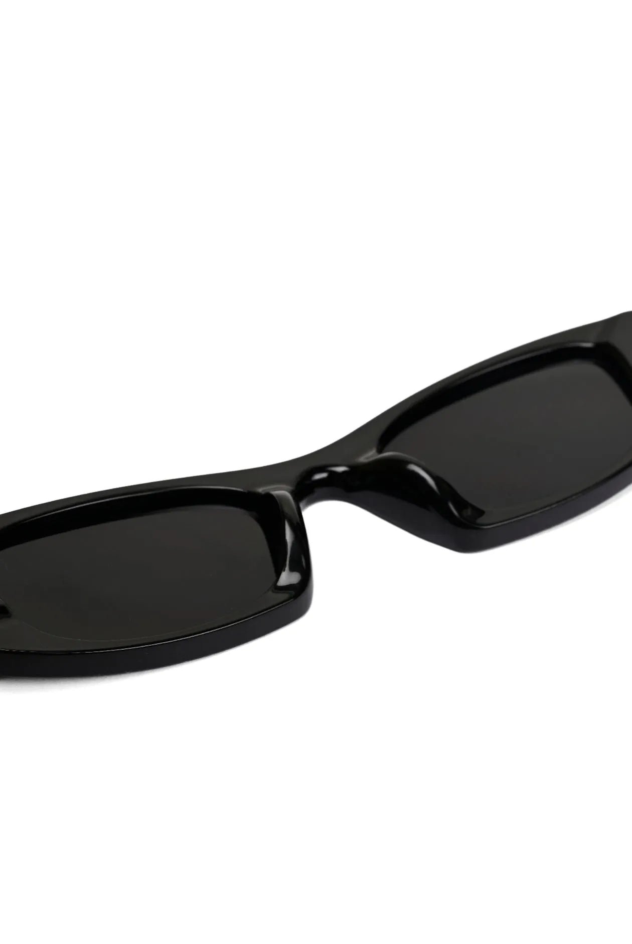 Avita | Black Large Full Rim Cateye Sunglasses for Women [UV-protected]