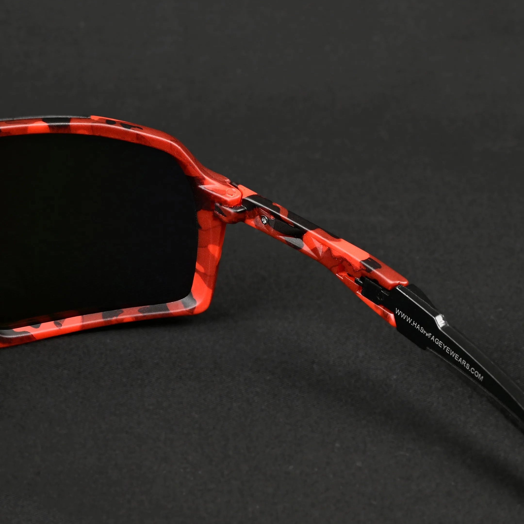 Swift | Red-Black Texture Large Full Rim Visor Sports for Men & Women [Mirrored]