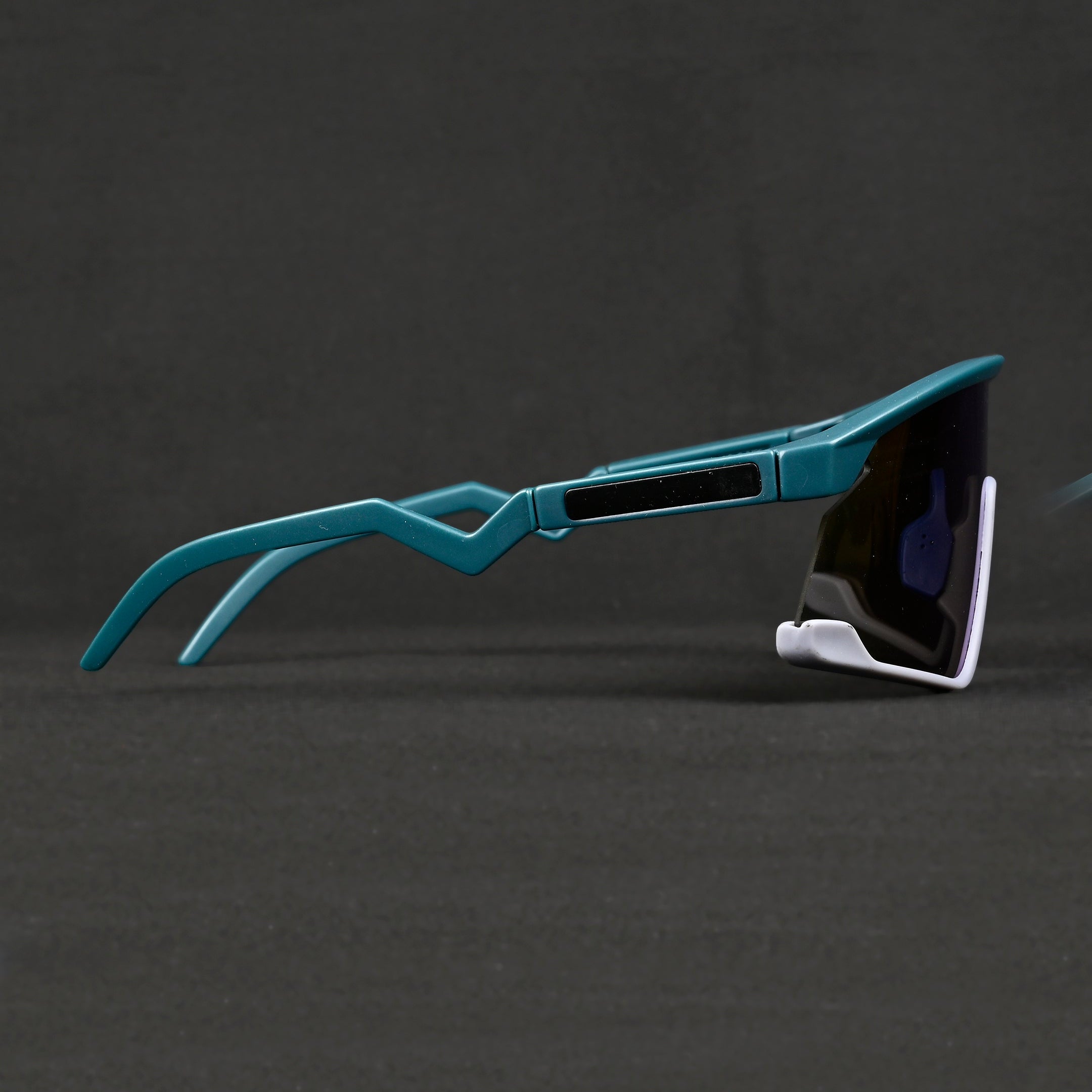 Eaga sports sunglass uv protected