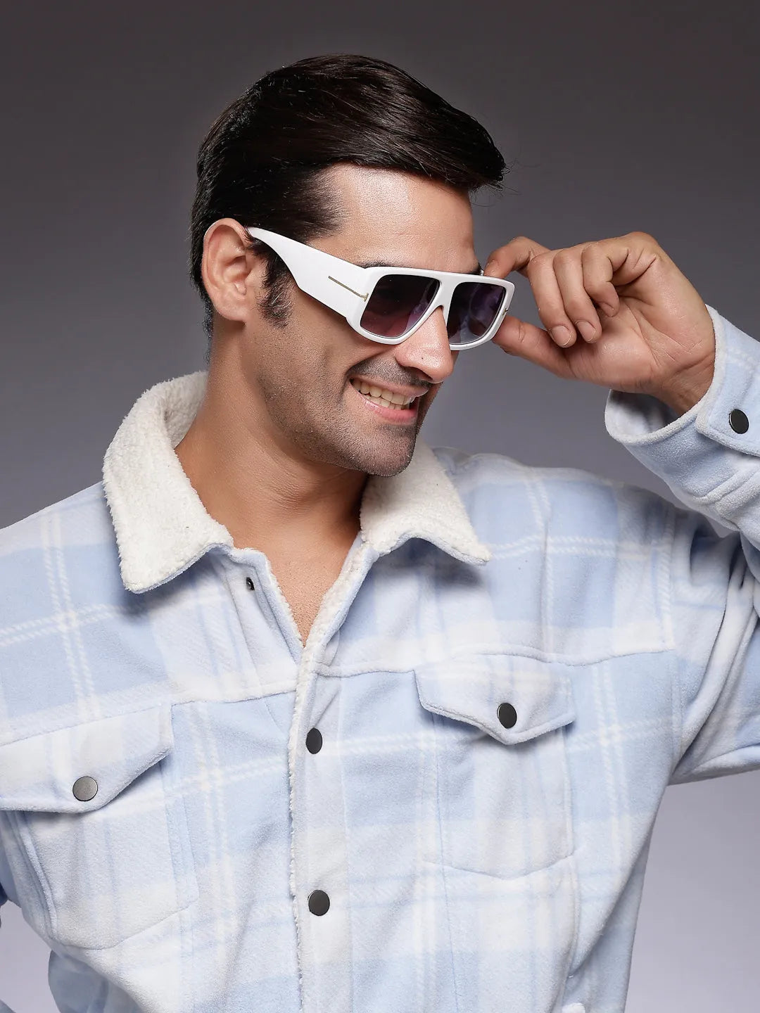 Helios | White Oversized Full Rim Square Sunglasses for Men & Women [UV-protected]