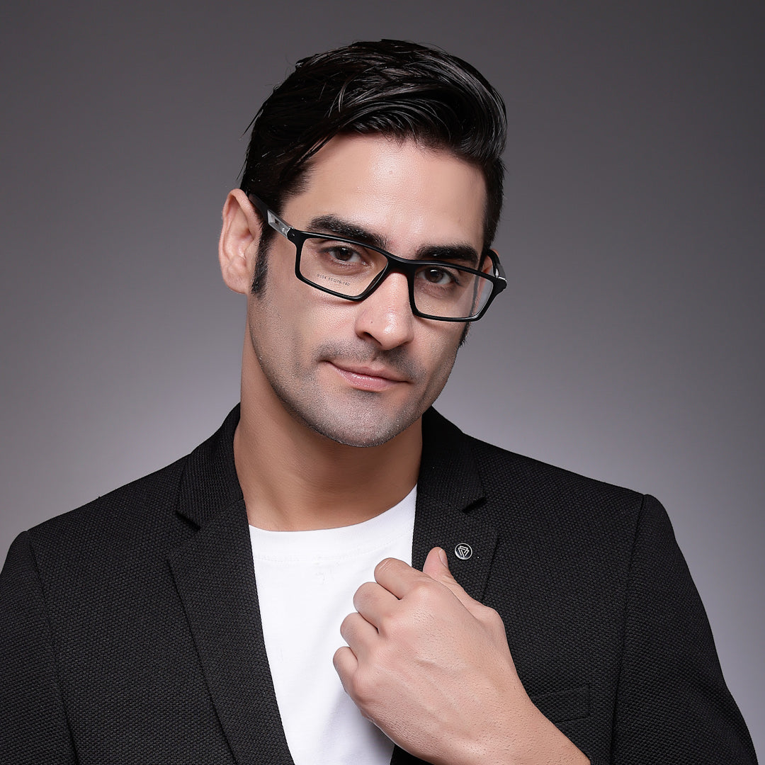 Sporty | Matte Black Medium Full Rim Square Eyeglasses for Men & Women [Demo Lens]
