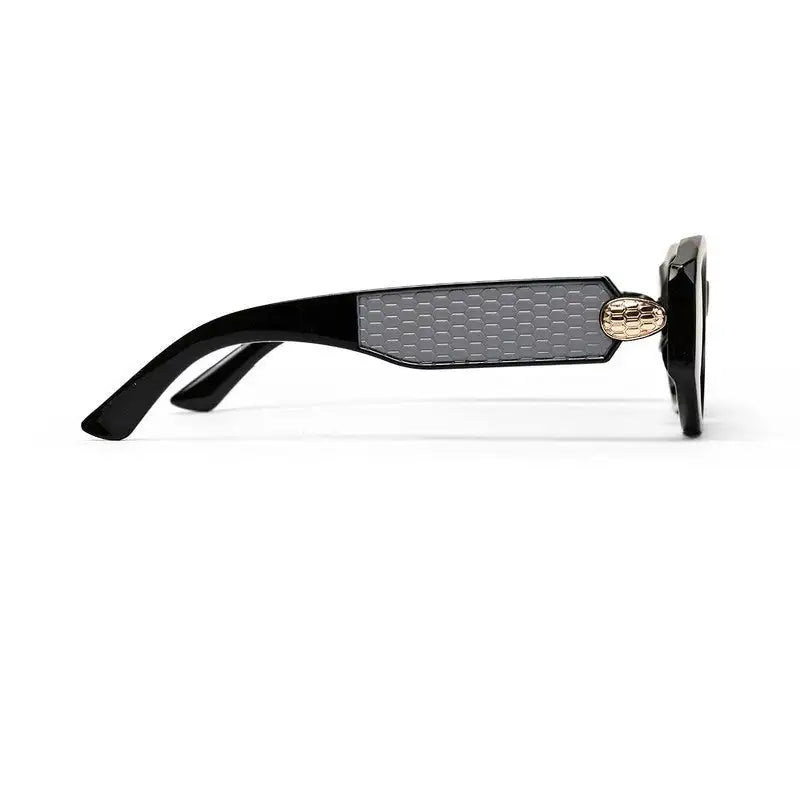 Medusa | Black Medium Full Rim Oval Sunglasses for Women [UV-protected]