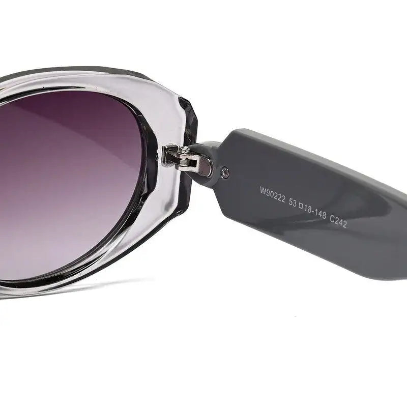 Medusa | Smoke Medium Full Rim Oval Sunglasses for Women [UV-protected]
